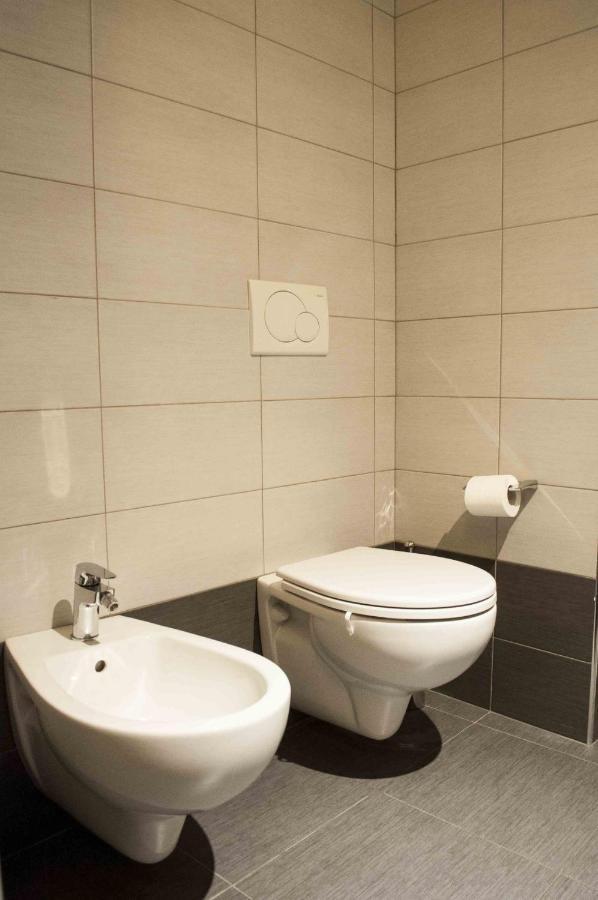 Via De' Falegnami 6 Apartment By Wonderful Italy Bologna Bagian luar foto